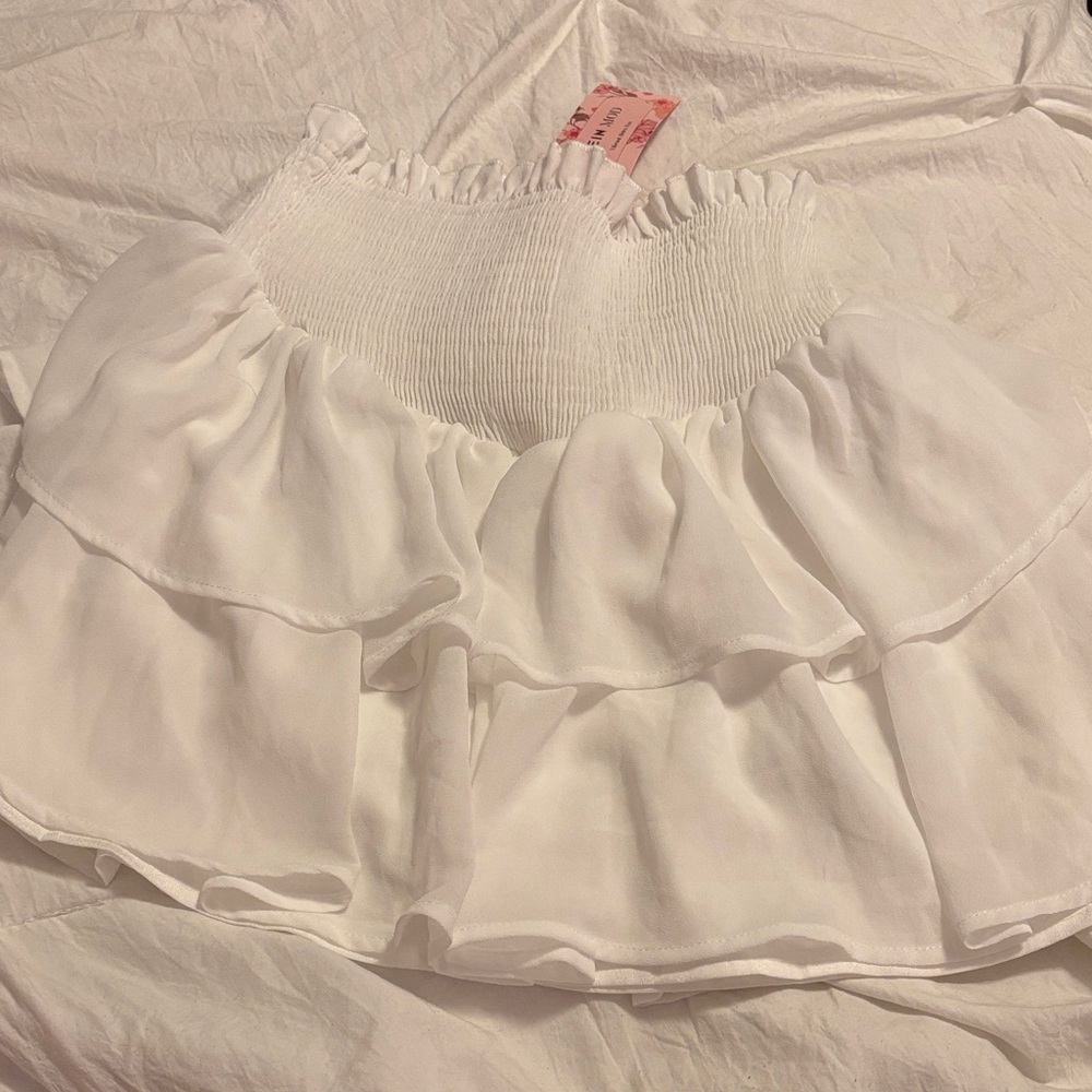 SHEIN White Ruffled Strapless Blouse